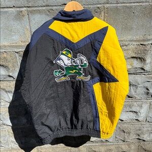 Vintage Notre Dame Fighting Irish puffer jacket L 90s Apex One football